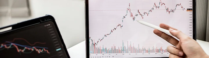 Diferències entre l'anàlisi tècnica i l'anàlisi fonamental per a la presa de decisions d'inversió